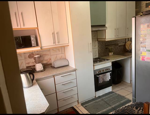 3 BEDROOM FREEHOLD FOR SALE IN SOUTH HILLS